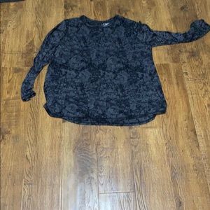 2x black long sleeve